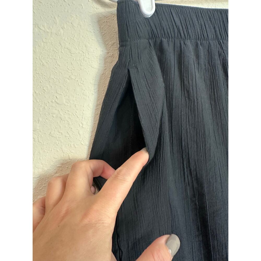 Abercrombie and Fitch Wide Leg Black Pants Size Medium Short - Picture 2 of 8